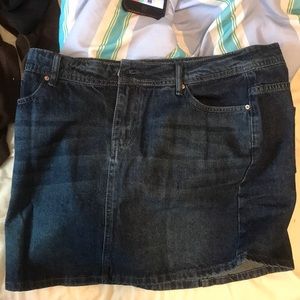 Denim skirt only worn once